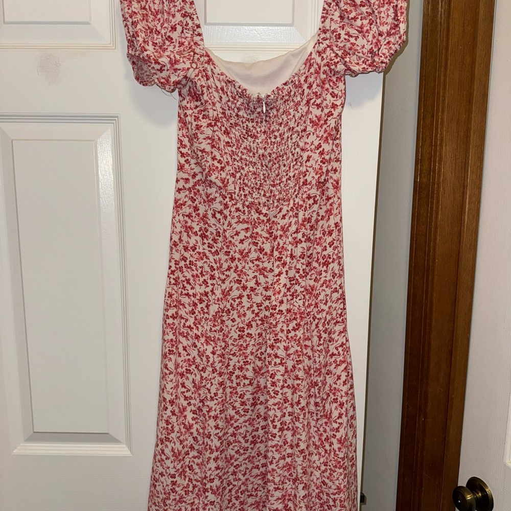 Francesca's Collections Red Floral Midi Dress - Picture 2 of 3